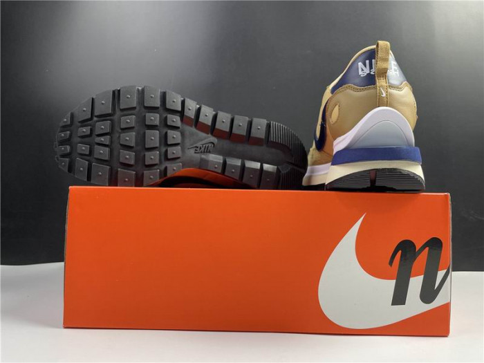 Nike Vaporwaffle sacai Sesame Blue Void DD1875-200