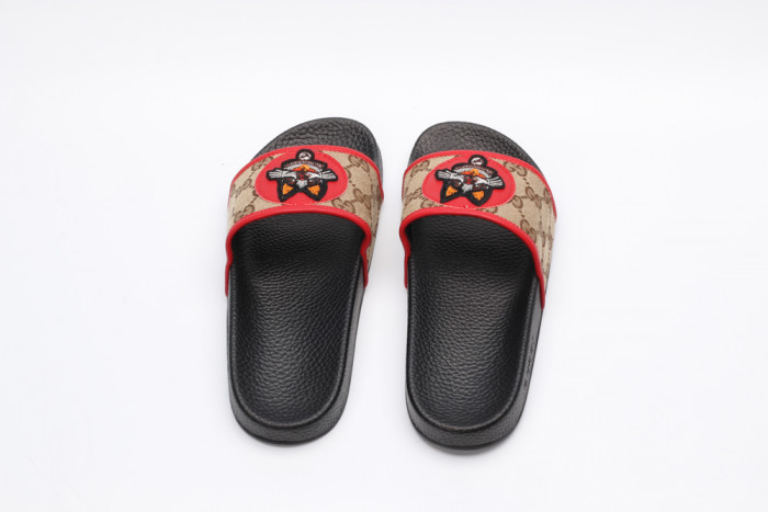 G*u*i slippers
