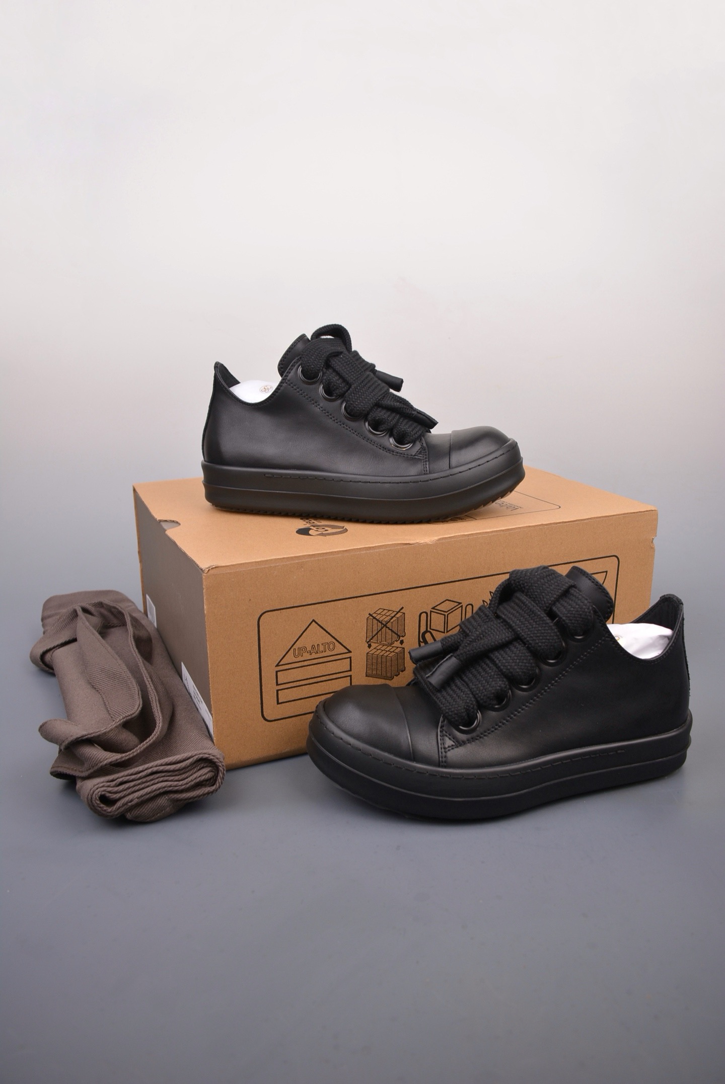 Rick Owen.s Sneaker