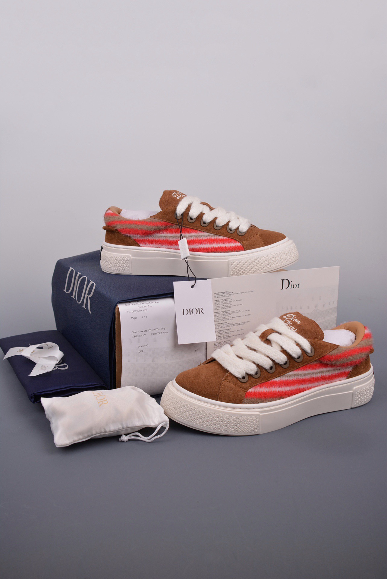 DR B33 SNEAKER