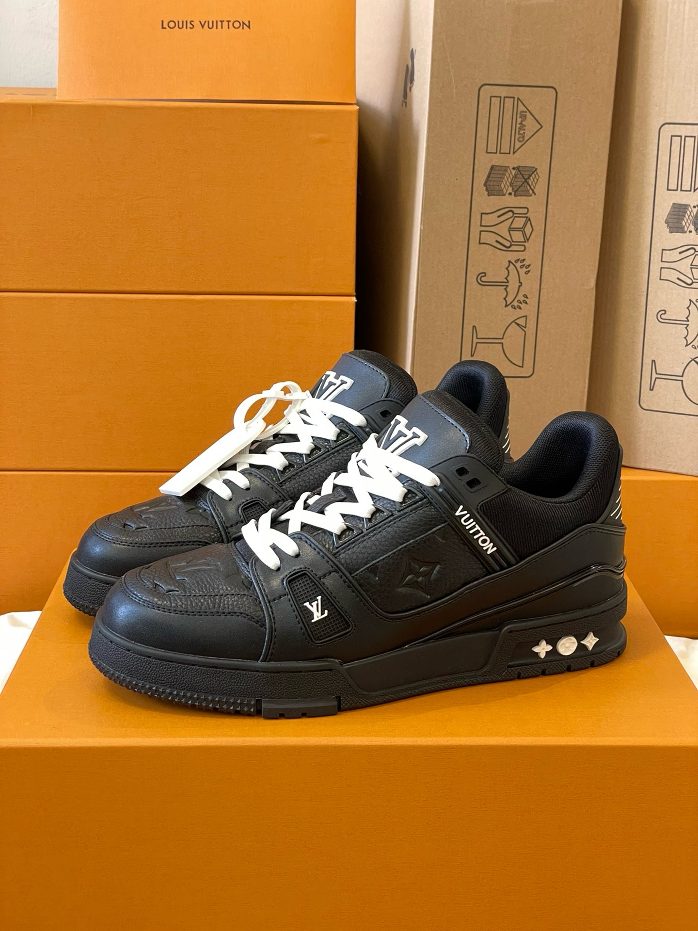 Loui Vuitto TRAINER SNEAKER